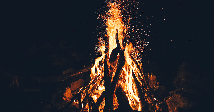 5 spôsobov, ako spraviť oheň bez zapaľovača. Videonávod v článku